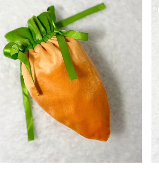 Velvet carrot bags