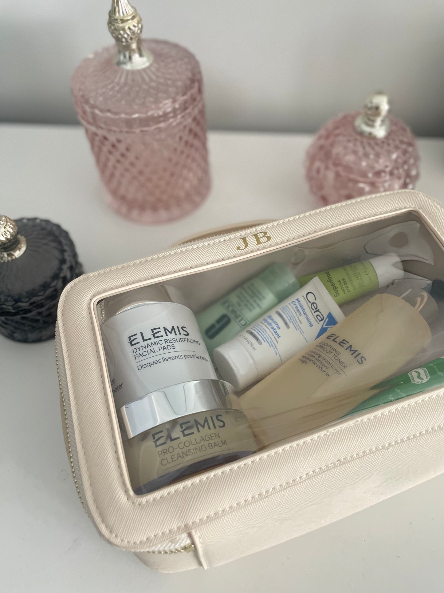 Clear travel case